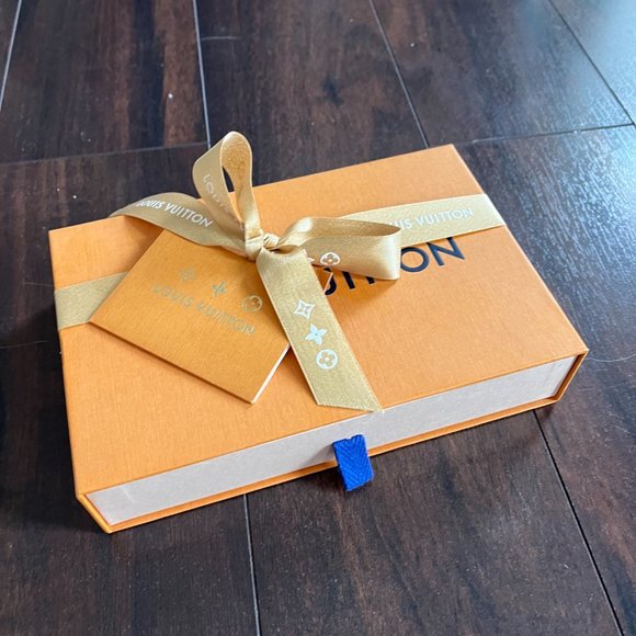 Louis Vuitton Gift Box - Picture 2 of 6